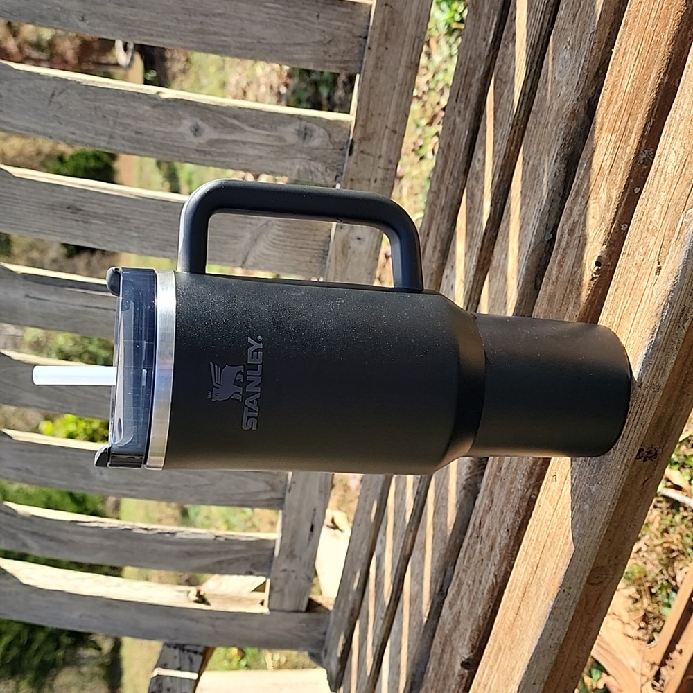 Stanley 40 oz Stainless Steel H2.0 FlowState Quencher Tumbler